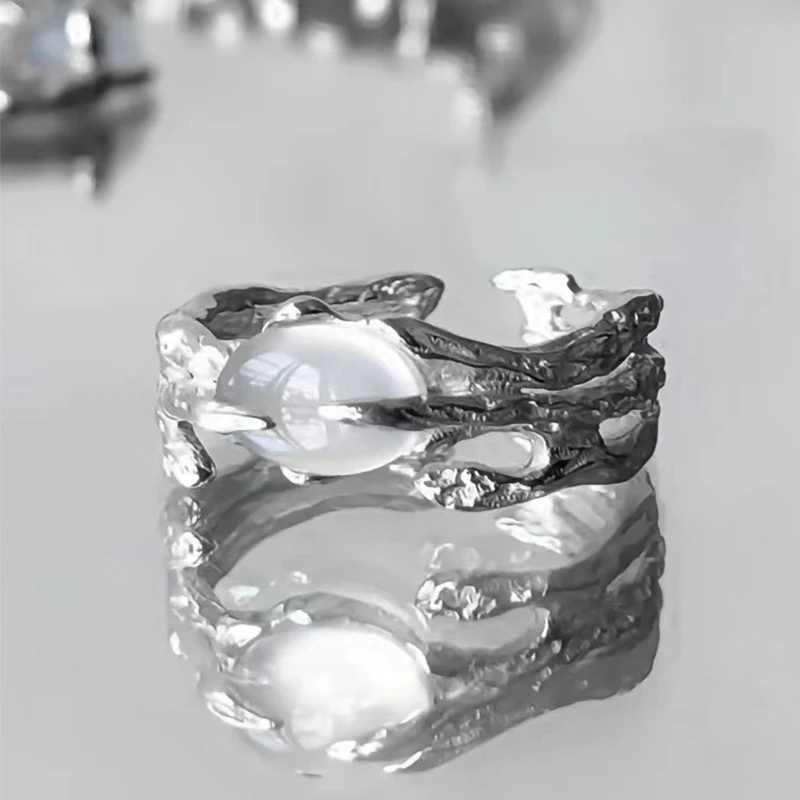 Anel retrô espinho coração fashion e com personalidade. Design moderno e cheio de amor para expressar seu estilo único. — foto 12
