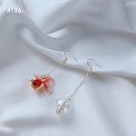 Brincos de Peixe Dourado Assimétricos 925 com Banho de Ouro 14k, Tipos A e B, Joia Elegante e Delicada para Mulheres — foto 7