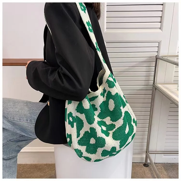 Bolsa feminina floral de grande capacidade perfeita para moda e estilo. Ideal para compras, viagens ou praia. Ampla e elegante, para tudo! — foto 2