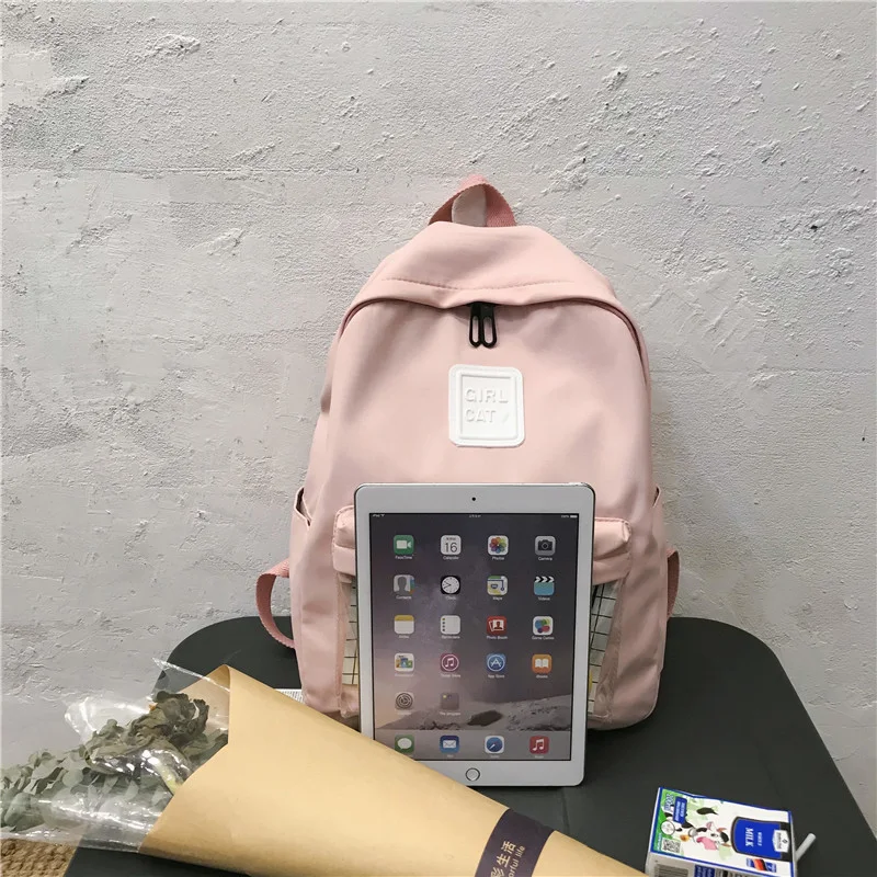 Mochila transparente com patinho amarelo, super fofa. Ideal para crianças levarem seus pertences com estilo, veja tudo dentro! — foto 3