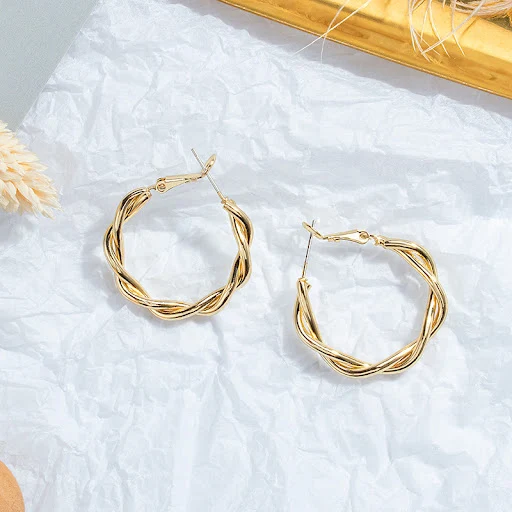 Title 3, Brincos Fashion Vintage com Pingente Dourado De...