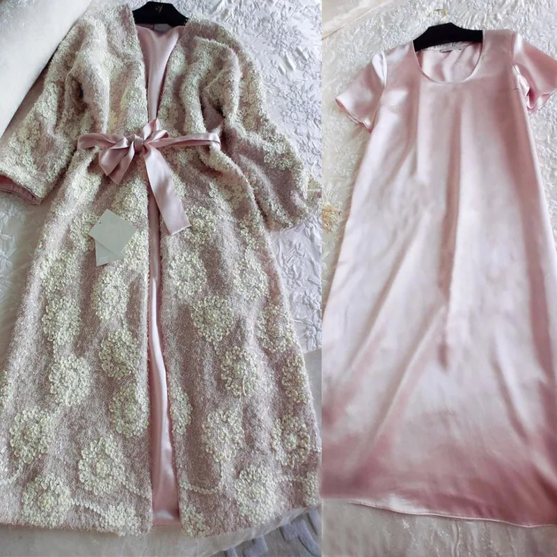Title 3, Womens Autumn Thick Sequin Mid-length Nightgown