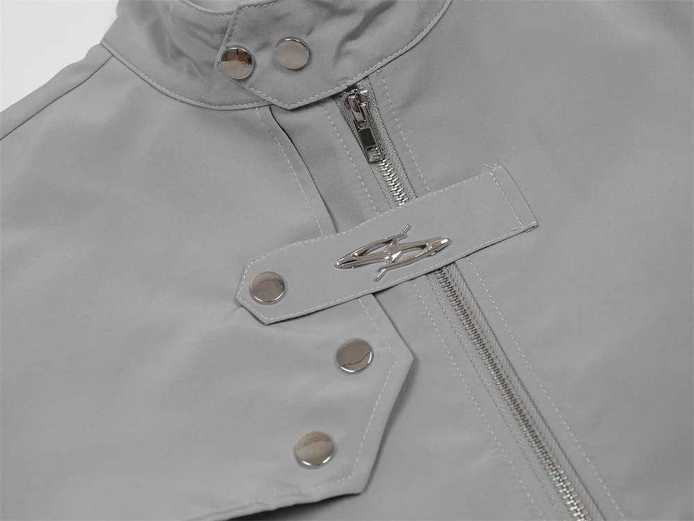 Jaqueta de Baseball Masculina Solta Lisa com Gola Alta. Uniforme Ideal para Conforto e Estilo Casual. Perfeita para um visual moderno e despojado. — foto 2