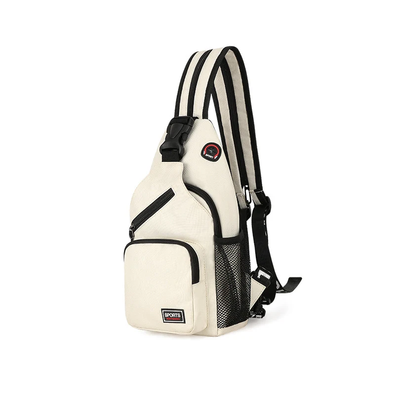 Bolsa peitoral à prova d'água para atividades ao ar livre. Mantenha seus pertences secos e seguros. Perfeita para trilhas e aventuras. — foto 2