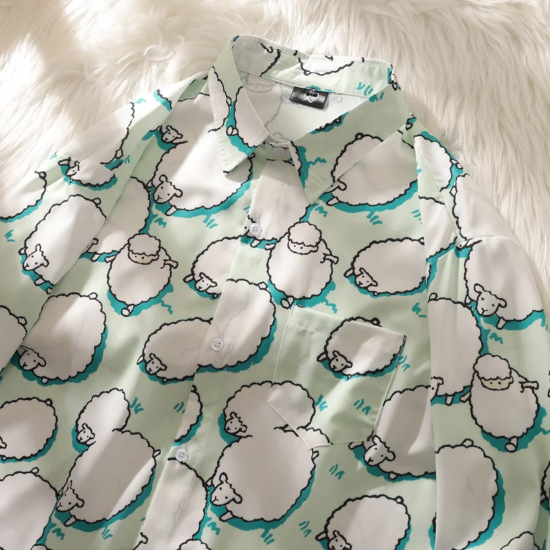 Vintage Retro Small Sheep Shirt for Men and Women. A comfortable and classic t-shirt perfect for a casual, everyday look — photo 1