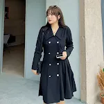 Vestido plus size feminino para trabalho, estilo urbano e confortável, ideal para o dia a dia no escritório, elegante e prático. — foto 14