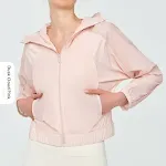 Giacca sportiva traspirante con ampia falda e mesh sottile, ideale per sport e attività all'aperto, leggera e confortevole. — foto 4