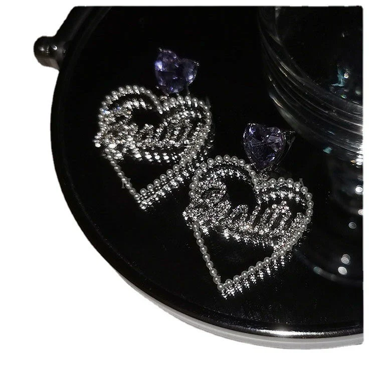 Brincos infantis Fantasy Purple Love Letter com strass. Adicione um toque romântico e brilhante ao seu estilo com estes brincos charmosos e exclusivos. — foto 7