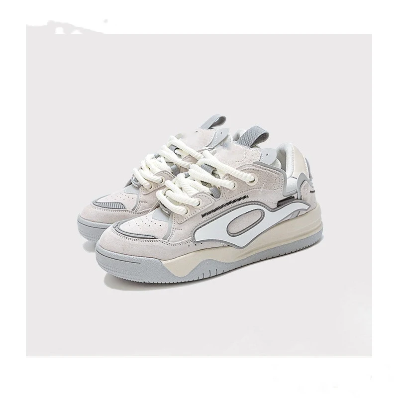 Low Bread Dad Shoes for couples, a trendy choice for men and women. Comfortable and stylish, perfect for modern outfits — photo 3