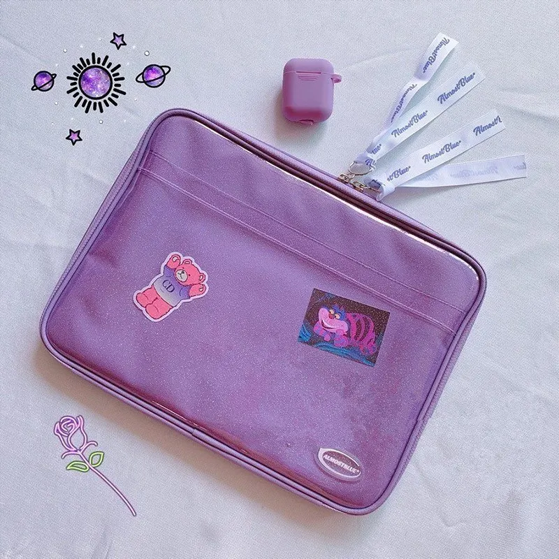 Bolsa de armazenamento interna para laptop com design de coração para meninas. Proteja seu laptop com estilo e segurança. Interior macio e acolchoado. — foto 2