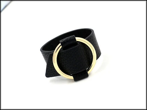 Title 2, Pulseira de anel de metal dividido