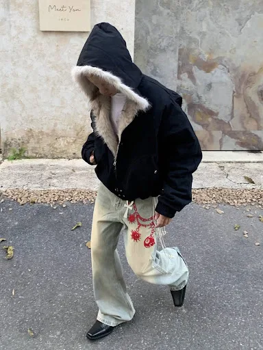 Title 10, Short warm thick fur collar coat designed for c...