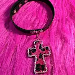 Colar artesanal estilo étnico com cruz de diamante e estampa de leopardo para garotas, realce seu visual com este acessório único. — foto 8