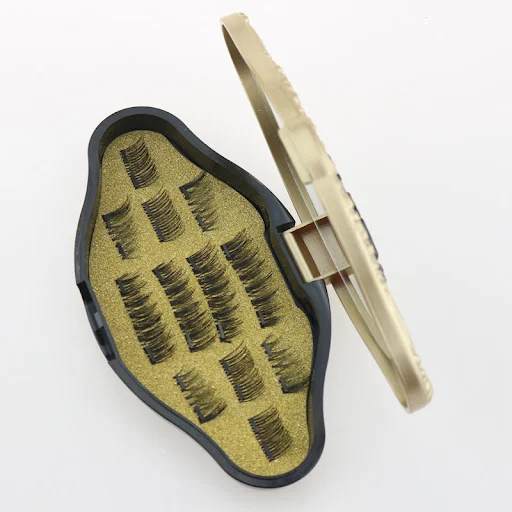 Title 2, Mixed magnet eyelashes, three pairs for a stunn...