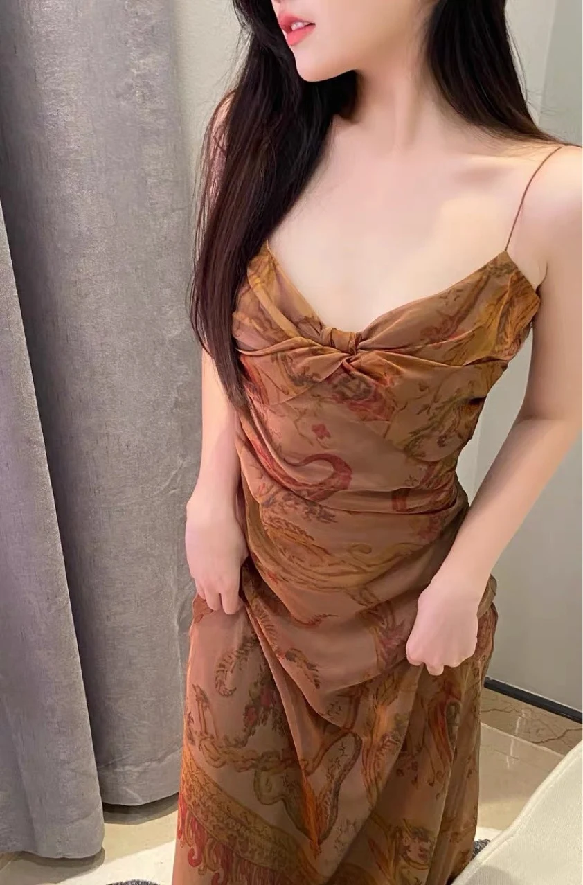 Monet Oil Painting Suspended Dress Girl, an artistic and elegant design perfect for special occasions, offering a radian — photo 2