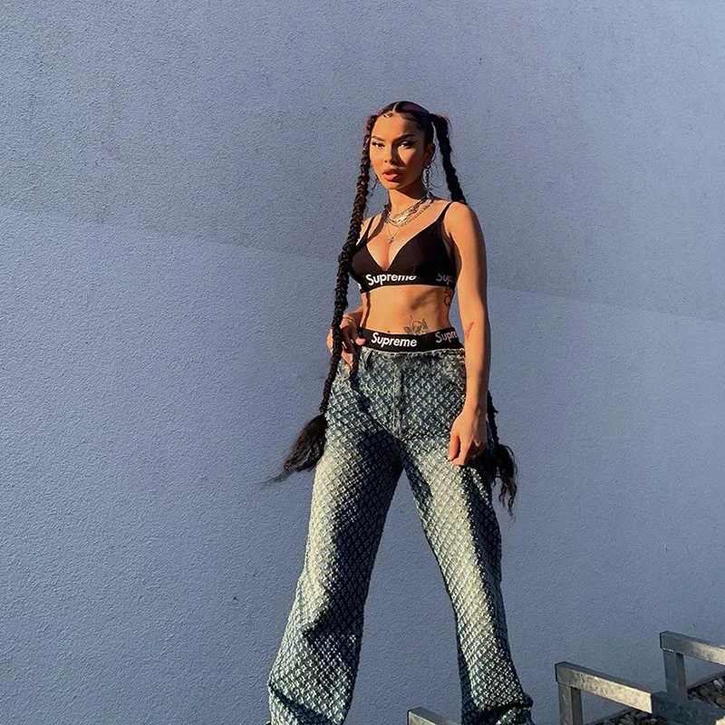 Jeans donna Net Celebrity, sottili, con strappi dalla personalità wild. Gli stessi jeans per un look moderno e audace. — foto 5