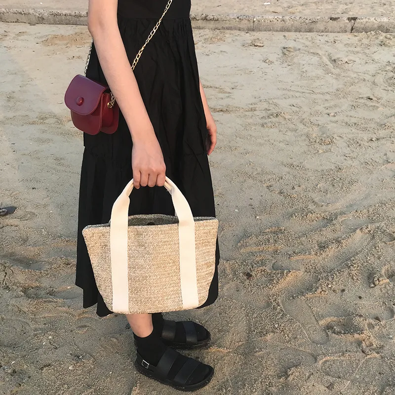 Title 5, Womens Summer Woven Handbag