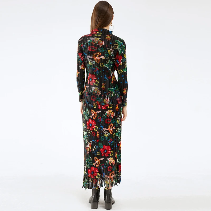 Dames blouse met lange mouwen en bloemenrok, een stijlvolle outfit voor vrouwen, biedt comfort en elegantie, ideaal voor diverse gelegenheden, modieus en veelzijdig. — foto 9