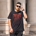 T-shirt largo europeo e americano con mezza manica e strass. Perfetto per un look moderno, comodo e brillante, per un tocco di stile unico. — foto 1