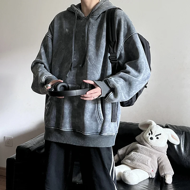 Suéter folgado americano retrô encerado e lavado, estilo vintage e conforto. Ideal para um look casual, despojado e aconchegante para o dia a dia. — foto 13