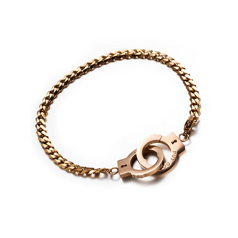 Pulseira Trendy com letras côncavas, flores de cânhamo e corrente. Um símbolo de fé elegante e natural. Leve sua crença consigo. — foto 9