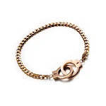 Pulseira Trendy com letras côncavas, flores de cânhamo e corrente. Um símbolo de fé elegante e natural. Leve sua crença consigo. — foto 9