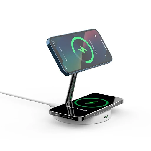 Title 5, Oplaadhouder voor mobiele telefoon met headset ...