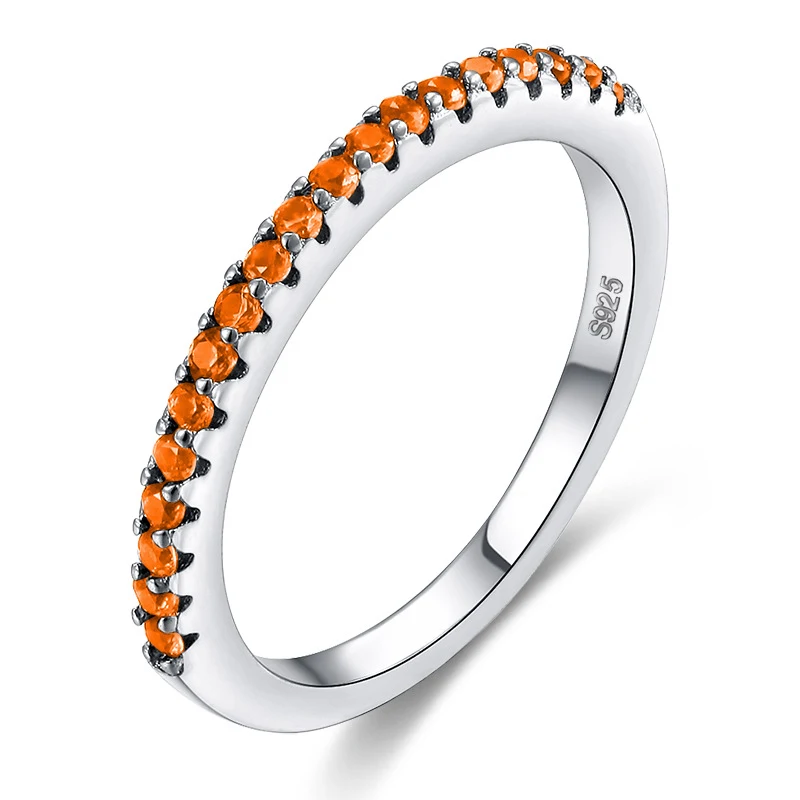 Anel de zircônia com diamantes incrustados em uma única fileira, luxo simplificado. Perfeito para adicionar brilho e sofisticação ao seu visual. — foto 13
