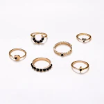 Conjunto de anéis 6 peças estrela lua com pedra preta. Adicione um toque místico e elegante ao seu visual com este conjunto celestial e sofisticado. — foto 2