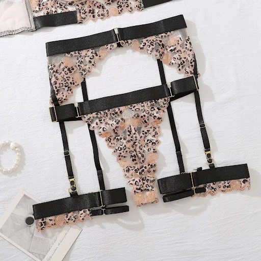Title 11, Completo intimo sexy a fantasia leopardata con ...