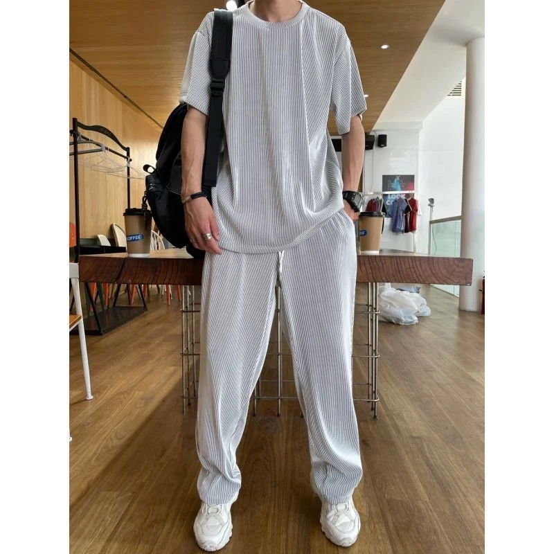 Drapey short sleeve trousers casual two piece suit, offering a comfortable and stylish everyday outfit that's easy to we — photo 2