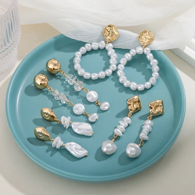 Brincos de Pérola Femininos Graciosos e Modernos Acessório Perfeito para Adicionar Sofisticação e Elegância ao Seu Visual. Ideal para Diversas Ocasiões. — foto 8