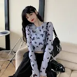 Butterfly bottoming shirt