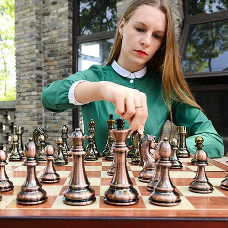 Xadrez Europeu Liga Metálica Competitivo Educacional Brinquedo Tabuleiro Dobrável ideal para desenvolver habilidades estratégicas. — foto 1