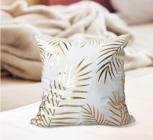 Fronha de travesseiro de flanela com folhas de amor douradas e letras, perfeita para adicionar charme e conforto à sua cama ou sofá. — foto 10
