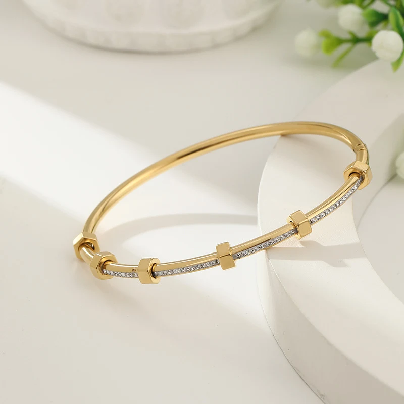 Title 5, Bracciale da donna in acciaio inossidabile con ...