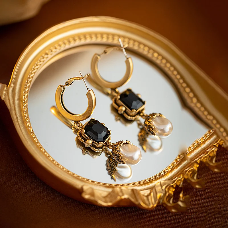 Brincos de design retrô europeu e americano com pérolas longas e de alta qualidade, estilo nicho medieval, para um visual sofisticado e único. — foto 11