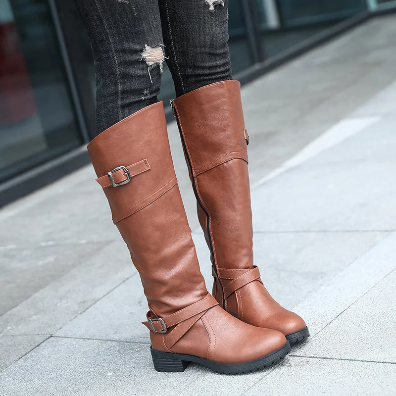 Title 4, Botas de fivela de cinto de salto médio, perfei...