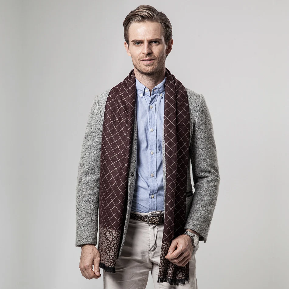 Title 4, Mens scarf for autumn and winter. Provides war...