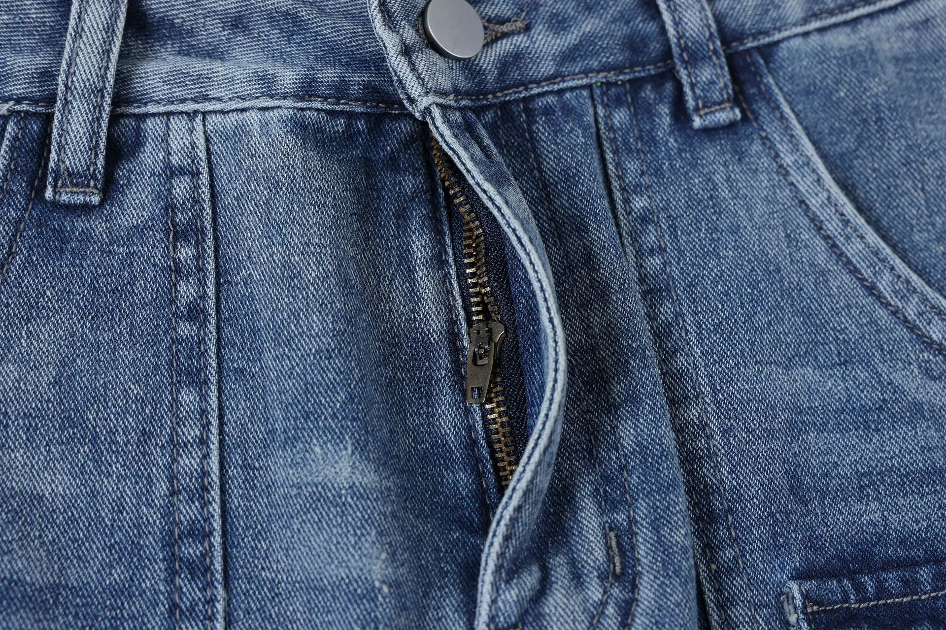 Heavy Industry Detachable Washed And Worn Straight Jeans. Durable comfort and rugged style for work or everyday wear. Ge — photo 13