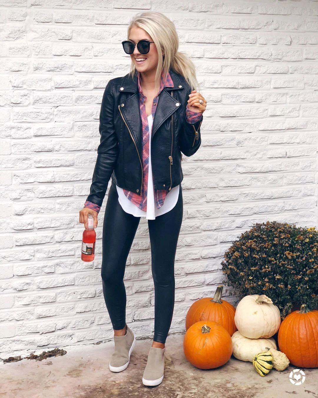 Title 3, Side zip leather jacket for a sleek fit and mod...