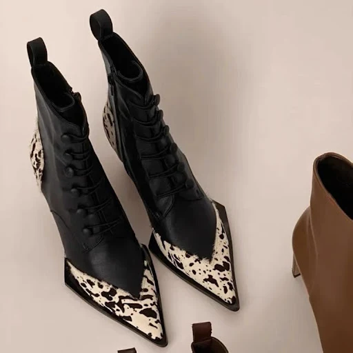 Title 4, Leopard Print Colorblock Ankle Boots mit spitze...