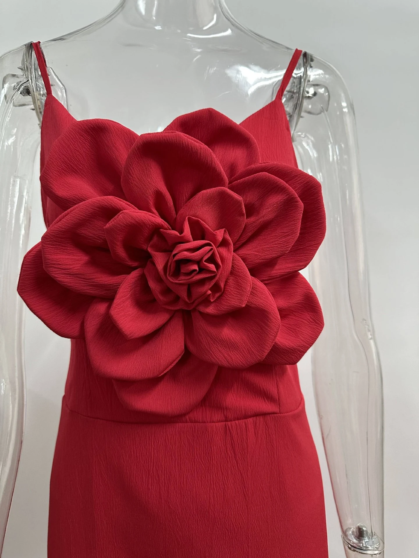 Ice Silk Wrinkle Large Flower Sling Evening Long Dress — photo 16