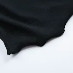 T-shirt a maniche lunghe con collo scoperto da uomo, un capo moderno e versatile per un look casual e confortevole, perfetto in ogni occasione. — foto 12