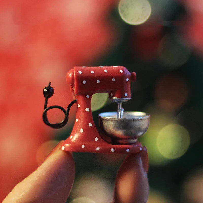 Cena de Natal Miniatura Vermelha Simulação Mini Mixer Acessórios Casa de Bonecas Decore e Crie um Ambiente Festivo Encantador — foto 6
