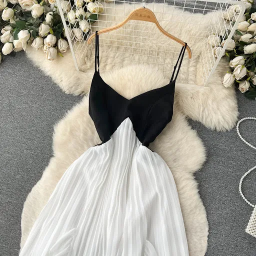 Title 20, V-neck Color-block Stitching Mid-length Pleated...