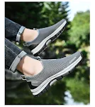 Sapatos preguiçosos slip-on fashion respiráveis e vazados. Conforto e estilo para seus pés, perfeitos para um visual descontraído e moderno. — foto 5