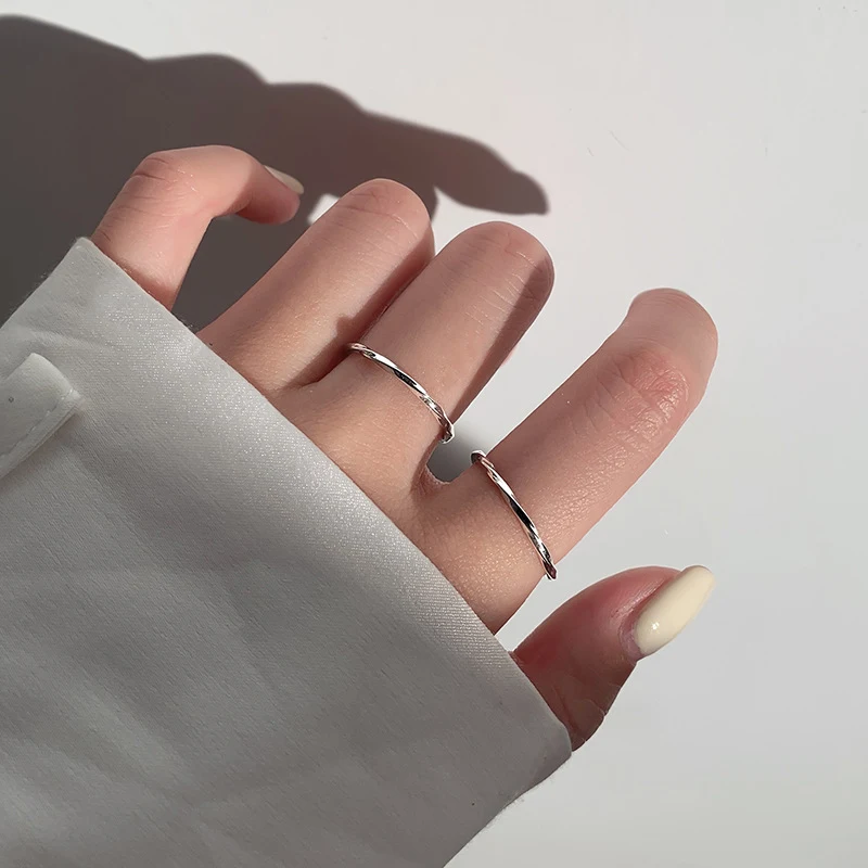 Pulseira Simples Anel Único Feminina Abertura Ajustável Design Minimalista Jóia Delicada Acessório Moderno Presente Ideal — foto 4