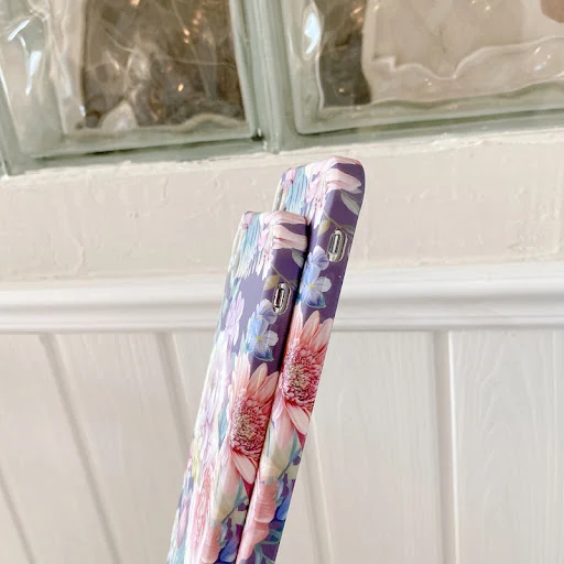 Title 3, Capinha Fashion Personality Purple Lily para Ce...
