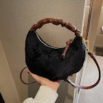Versatile Cross Body One Shoulder Portable Bag. Perfect for carrying essentials with comfort and style. Ideal for everyd — photo 5